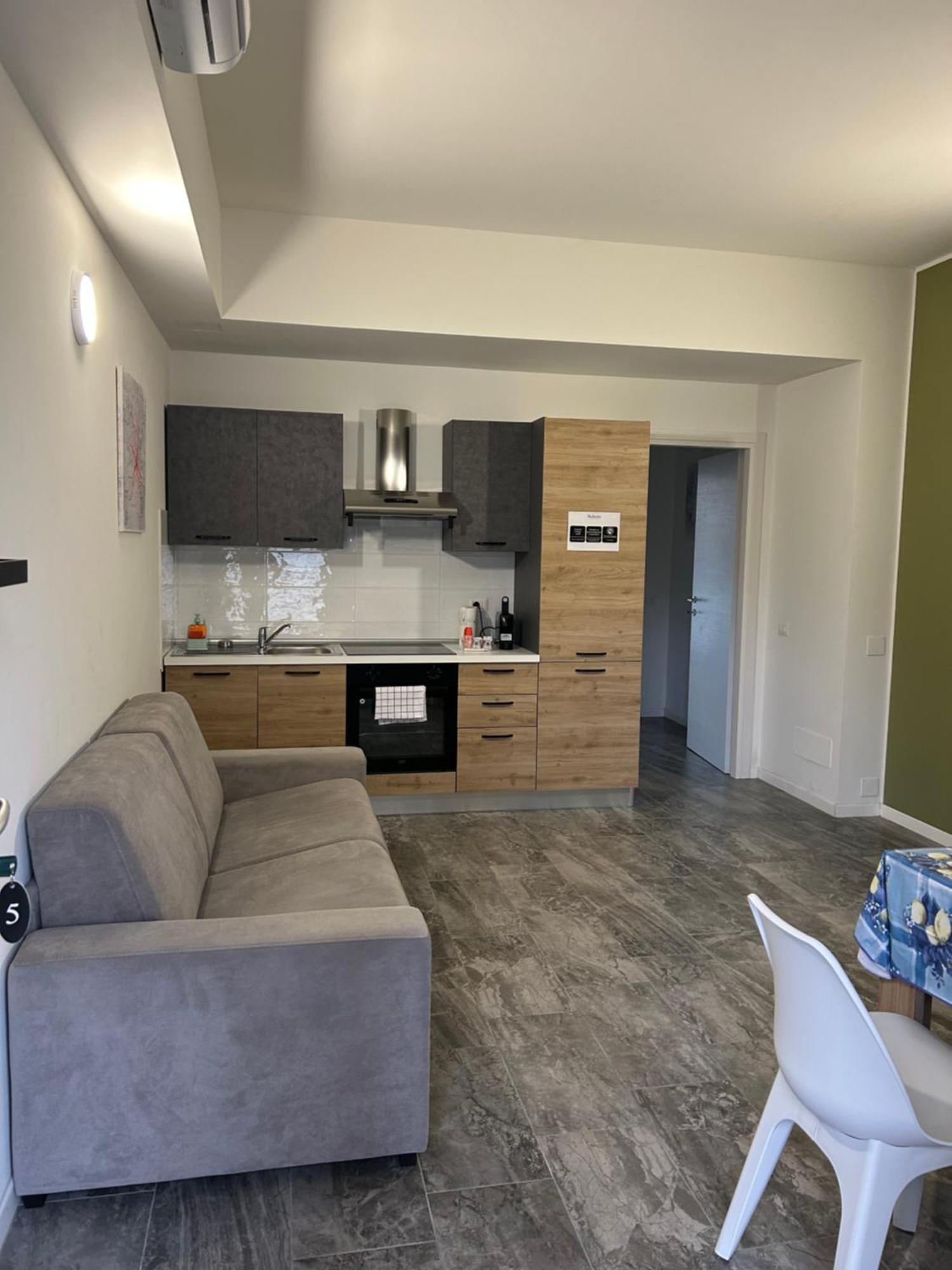 Roberta House Lägenhet Rozzano Exteriör bild